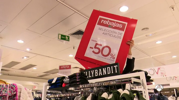 Las rebajas de enero generarán 1.740 contratos en Extremadura, un 2,4% más que el año pasado Las rebajas de enero generarán 1.740 contratos en Extremadura, un 2,4% más que el año pasado