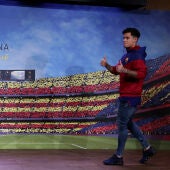 Coutinho en la presentación con el Barcelona