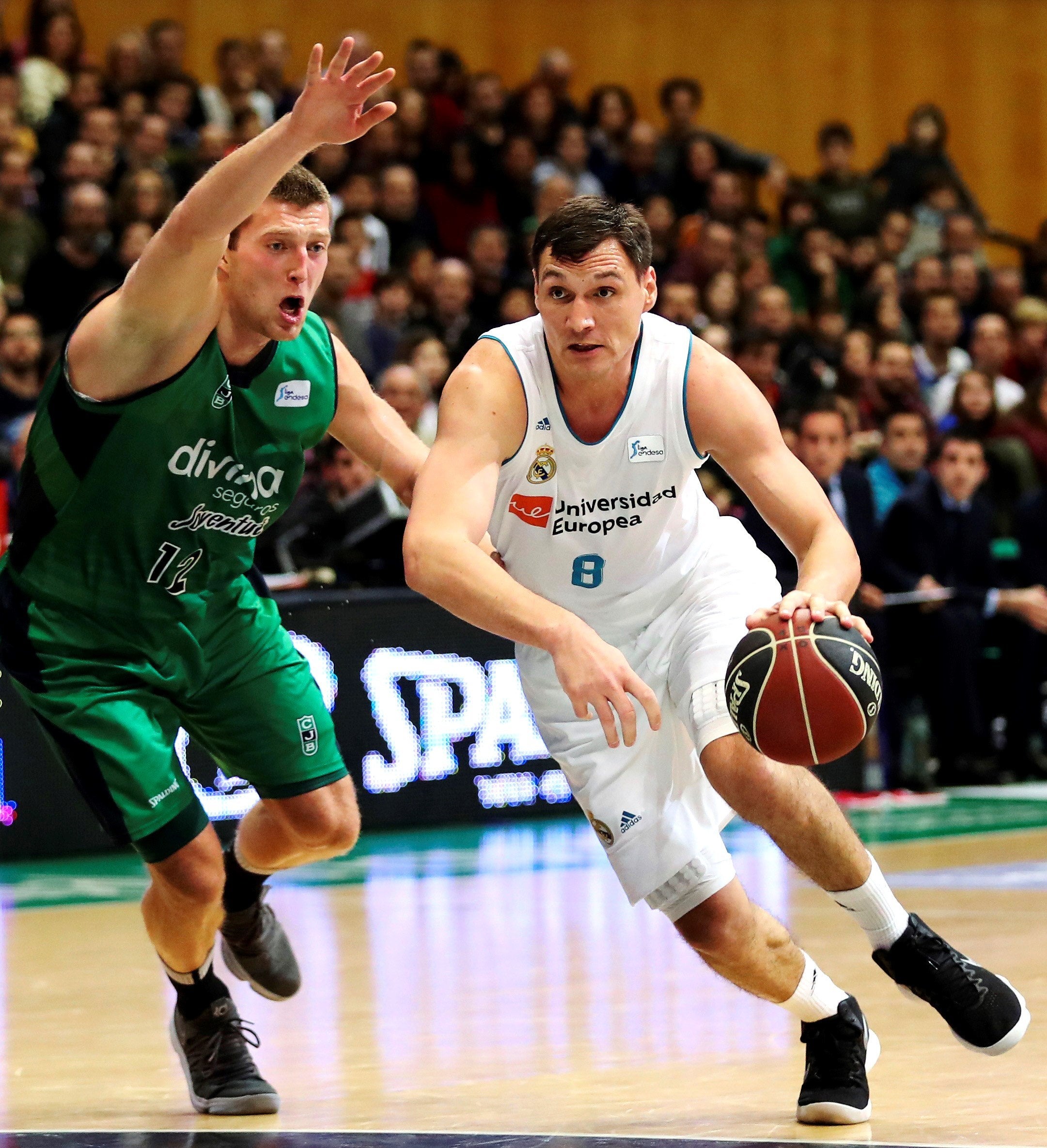 El Real Madrid se exhibe en Badalona El Real Madrid se exhibe en Badalona