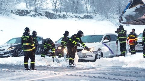  Fotograf&iacute;a facilitada por los Efectivos de la Unidad Militar de Emergencias (UME) 