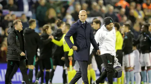 Zinedine Zidane, sobre el césped de Balaídos Zinedine Zidane, sobre el césped de Balaídos