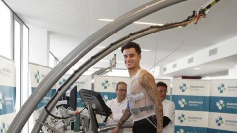 Coutinho pasando reconocimiento m&eacute;dico