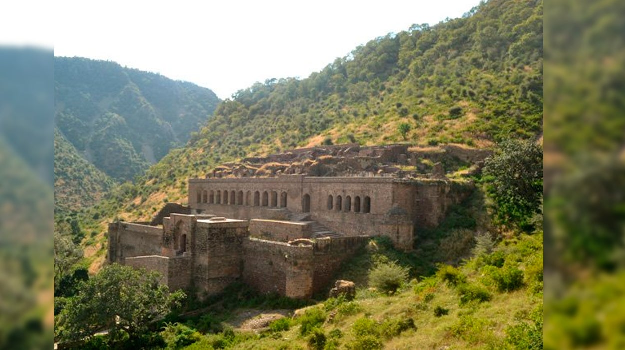 Ecos del Pasado: La fortaleza encantada de la India Ecos del Pasado: La fortaleza encantada de la India