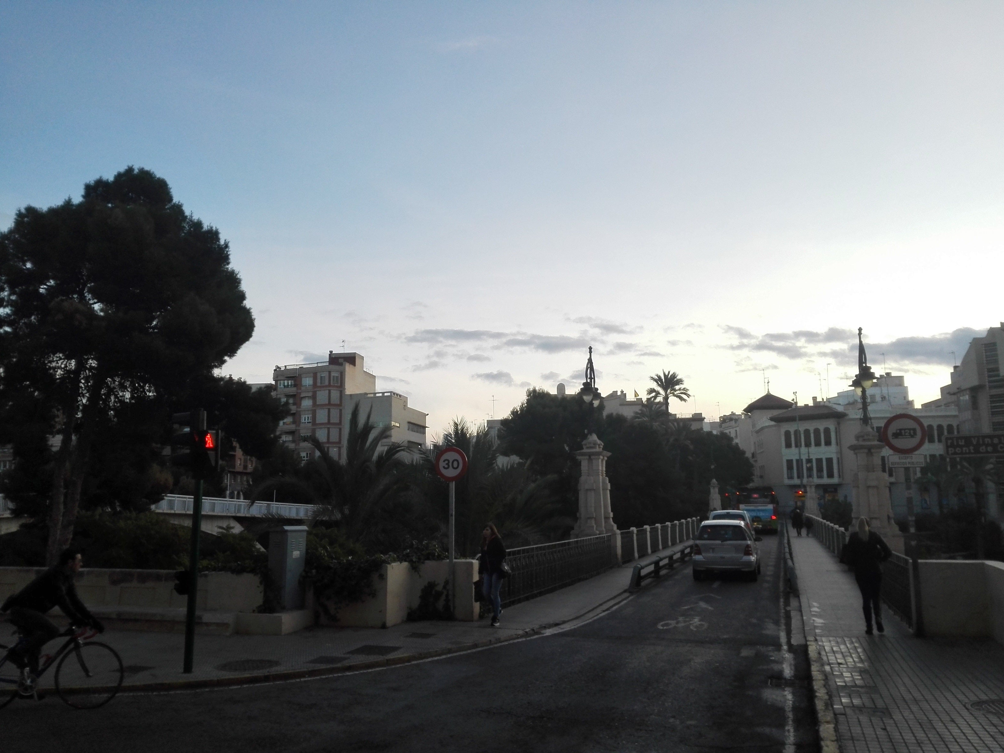 El sol sigue presente entre temperaturas de 14 grados en Elche, Crevillent y Santa Pola El sol sigue presente entre temperaturas de 14 grados en Elche, Crevillent y Santa Pola