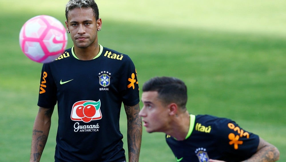 Coutinho y Neymar, en un entrenamiento con la selección de Brasil
