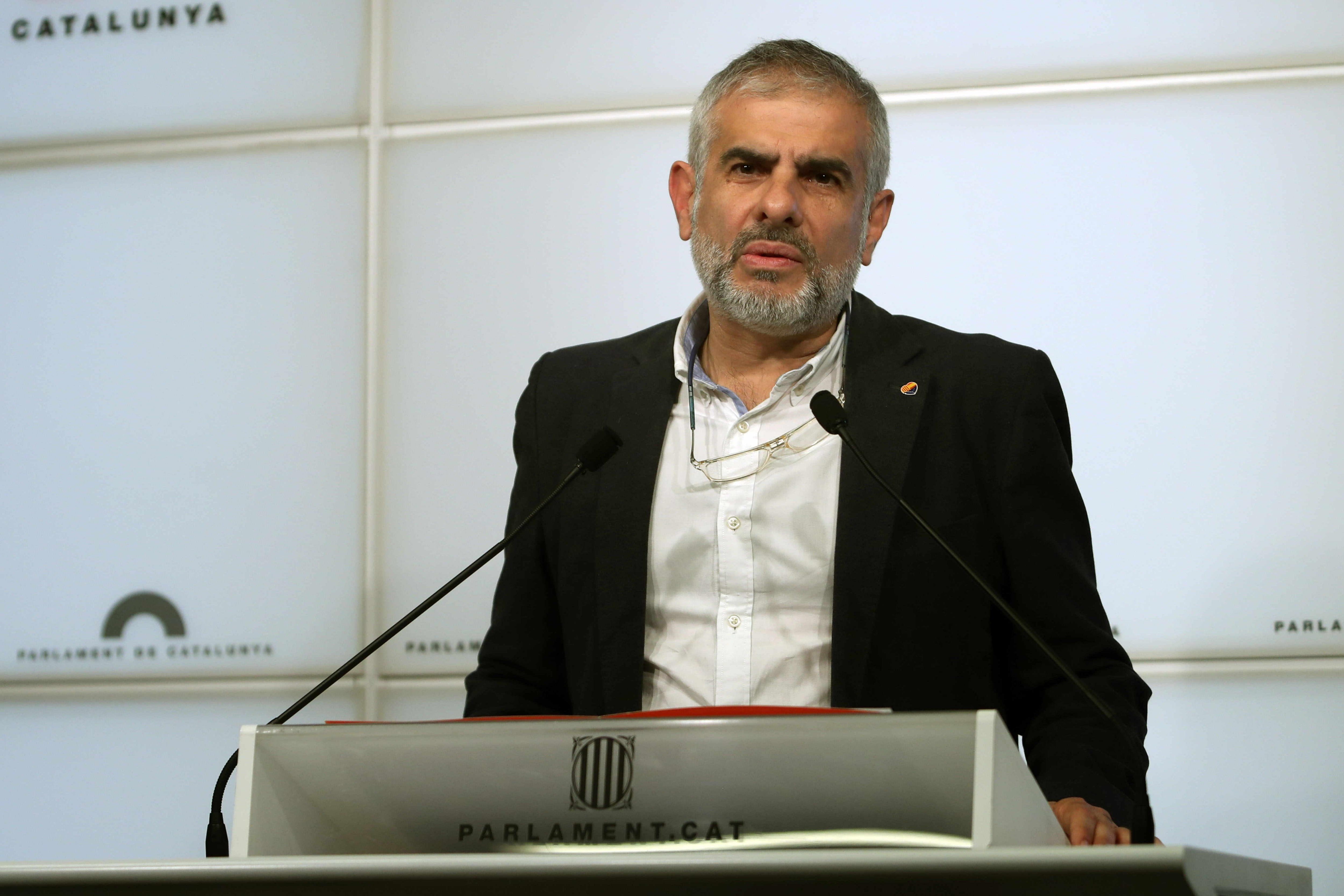 Carlos Carrizosa: "Ahora que los independentistas están perdidos, Podemos les tiende la mano y el PSC no quiere forzar la máquina y pedir la dimisión de Torrent" Carlos Carrizosa: "Ahora que los independentistas están perdidos, Podemos les tiende la mano y el PSC no quiere forzar la máquina y pedir la dimisión de Torrent"