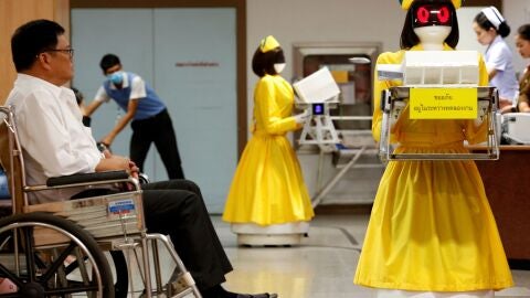 Un hospital tailand&eacute;s utiliza robots para los temas administrativos