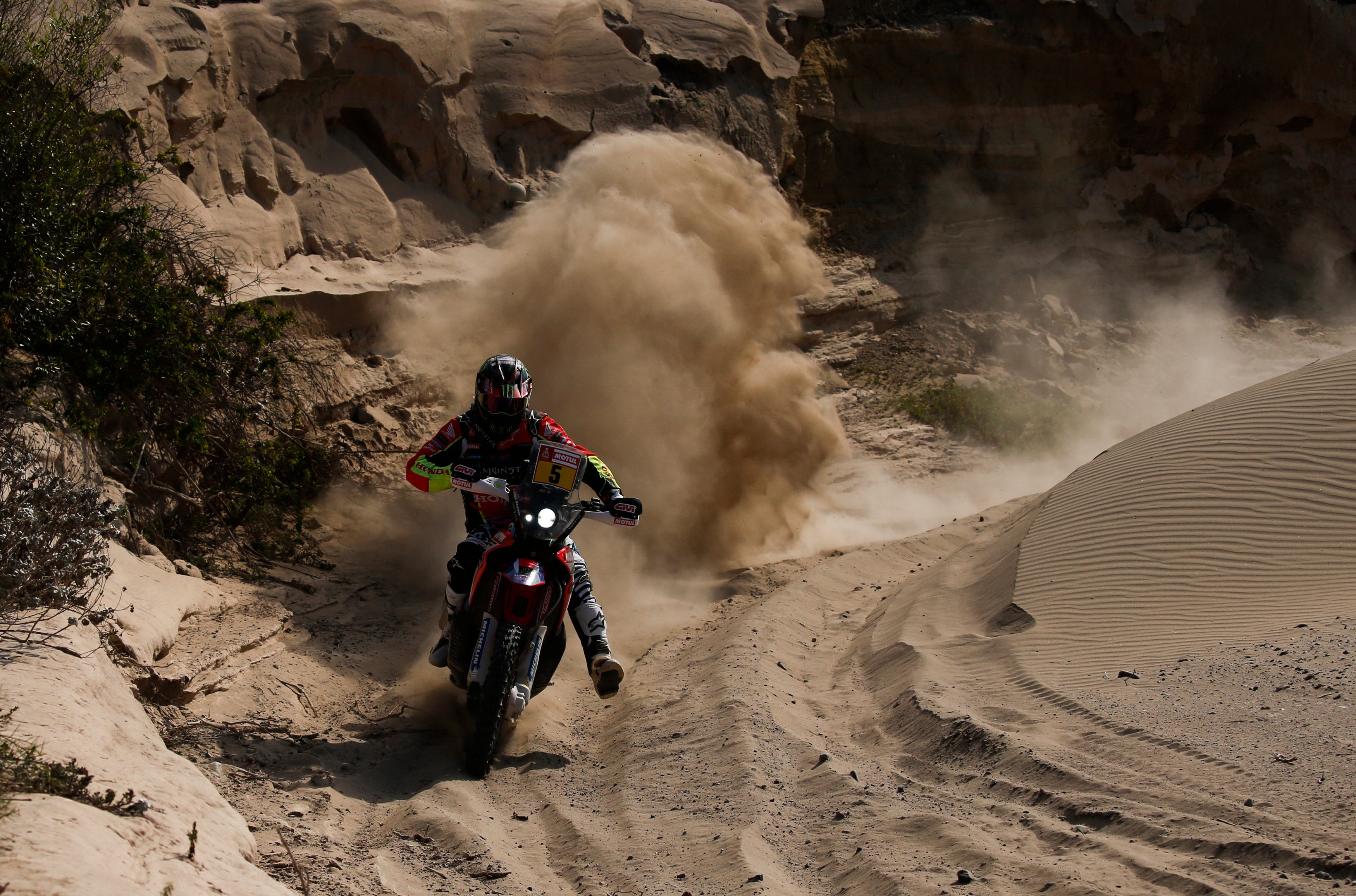 Joan Barreda gana la quinta etapa y recupera sus opciones de luchar por el Dakar Joan Barreda gana la quinta etapa y recupera sus opciones de luchar por el Dakar