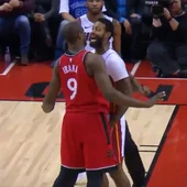 Ibaka y James Johnson, a puñetazos Ibaka y James Johnson, a puñetazos