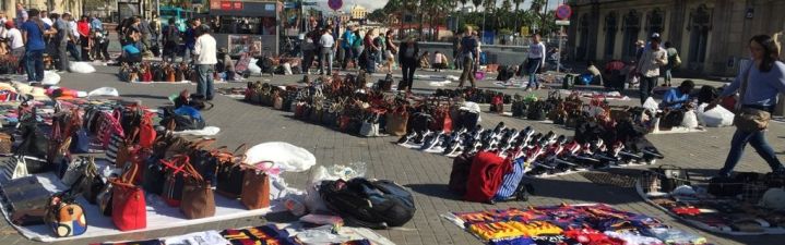 ENQUESTA Creus que està augmentant el top manta a Barcelona?