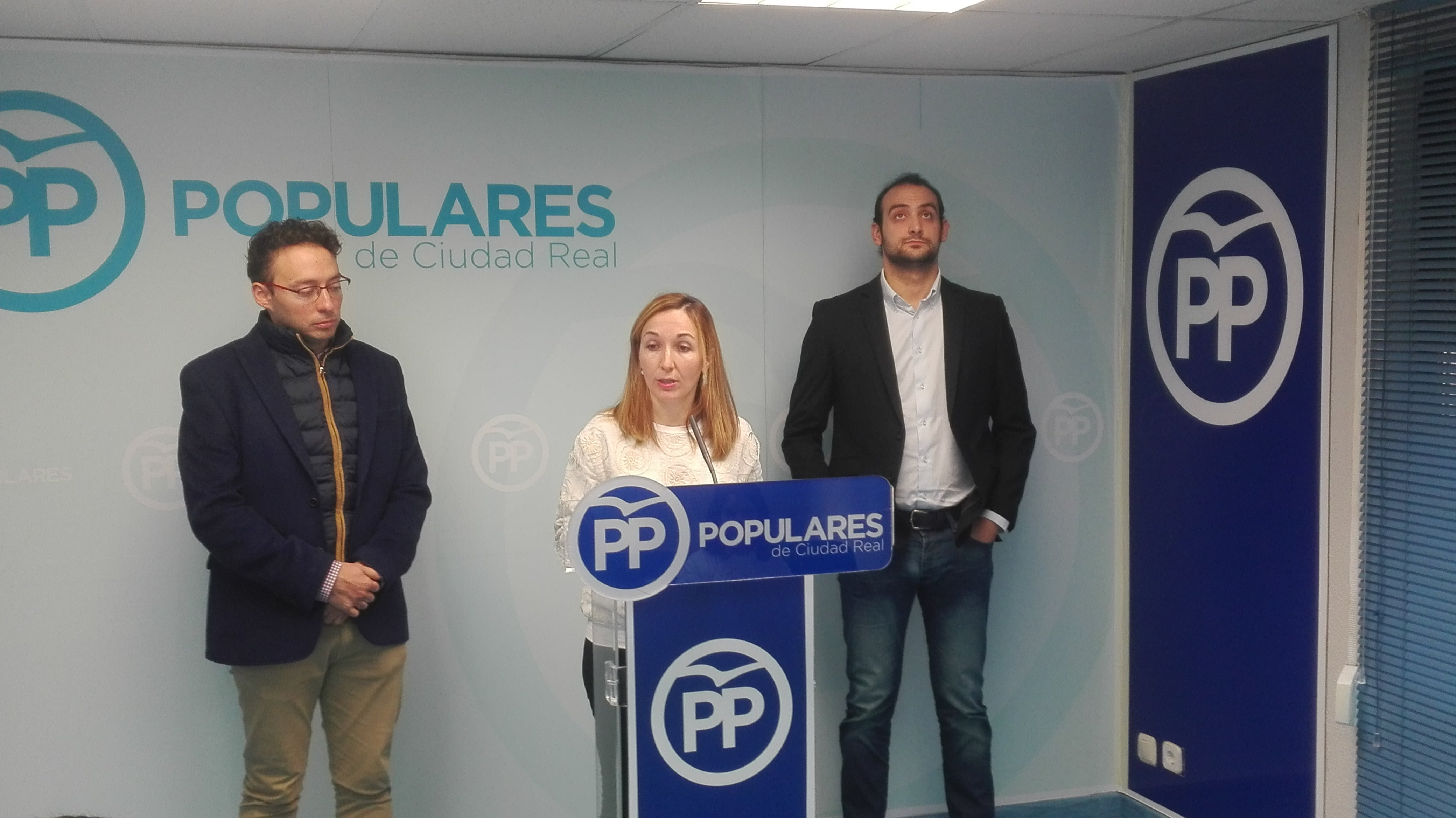 El PP pide la dimisión del alcalde de Pedro Muñoz y el PSOE defiende su honradez El PP pide la dimisión del alcalde de Pedro Muñoz y el PSOE defiende su honradez