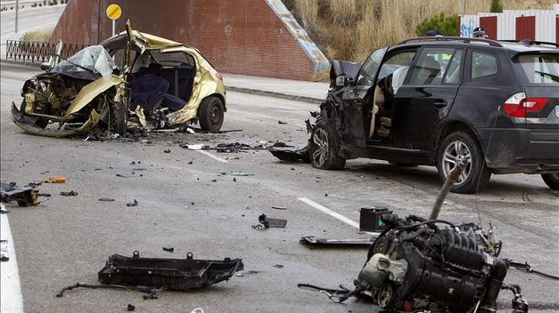 Las distracciones al volante causan 186 fallecidos en Canarias en la última década Las distracciones al volante causan 186 fallecidos en Canarias en la última década