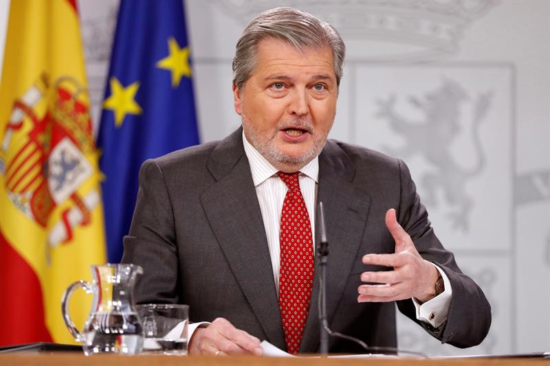 El Gobierno garantiza que Puigdemont no será investido: "Nadie en España puede dudar de que se impedirá una ilegalidad" El Gobierno garantiza que Puigdemont no será investido: "Nadie en España puede dudar de que se impedirá una ilegalidad"