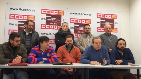 Representantes sindicales de PepsiCo, el presidente del Comit&eacute; de Empresa de PepsiCo, Juan Le&oacute;n , y el secretario general de la Federaci&oacute;n de Industria de CCOO en Baleres, Daniel C&aacute;mara