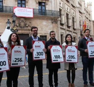 El alcalde, Antoni Noguera, la portavoz adjunta del PSIB Palma, Angélica Pastor, la portavoz de Podem Palma, Antònia Martín, y los concejales de Movilidad, Joan Ferrer, la teniente de alcalde de Ecología, Agricultura y Bienestar Animal, Neus Truyol, y el de Infraestructuras y Accesibilidad, Rodrigo A. Romero El alcalde, Antoni Noguera, la portavoz adjunta del PSIB Palma, Angélica Pastor, la portavoz de Podem Palma, Antònia Martín, y los concejales de Movilidad, Joan Ferrer, la teniente de alcalde de Ecología, Agricultura y Bienestar Animal, Neus Truyol, y el de Infraestructuras y Accesibilidad, Rodrigo A. Romero