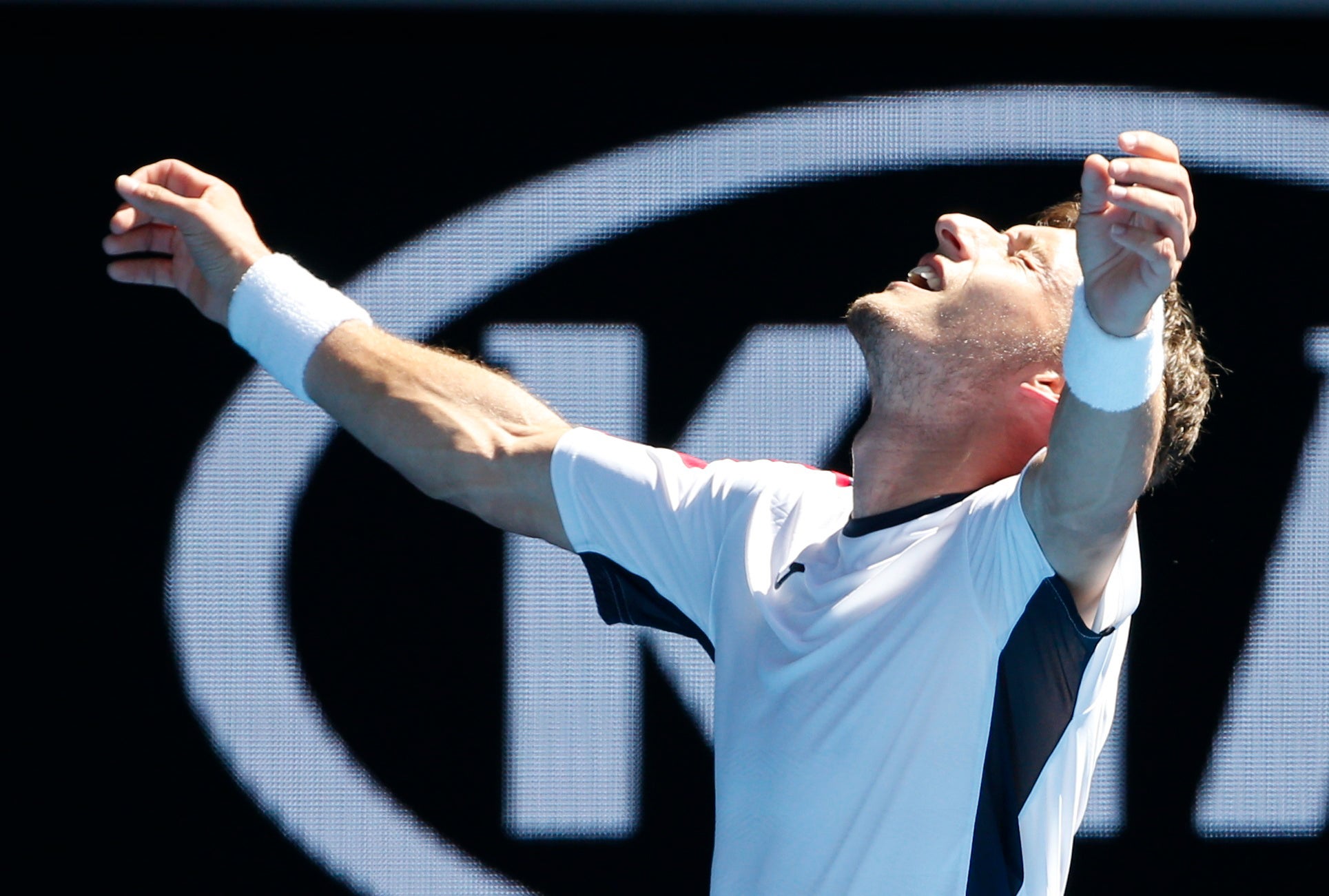 Carreño sobrevive a los 40 'aces' de Müller y pasa a octavos del Open de Australia Carreño sobrevive a los 40 'aces' de Müller y pasa a octavos del Open de Australia