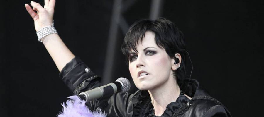 Dolores O'Riordan Dolores O'Riordan