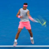 Rafa Nadal golpea con su drive ante Dzumhur Rafa Nadal golpea con su drive ante Dzumhur