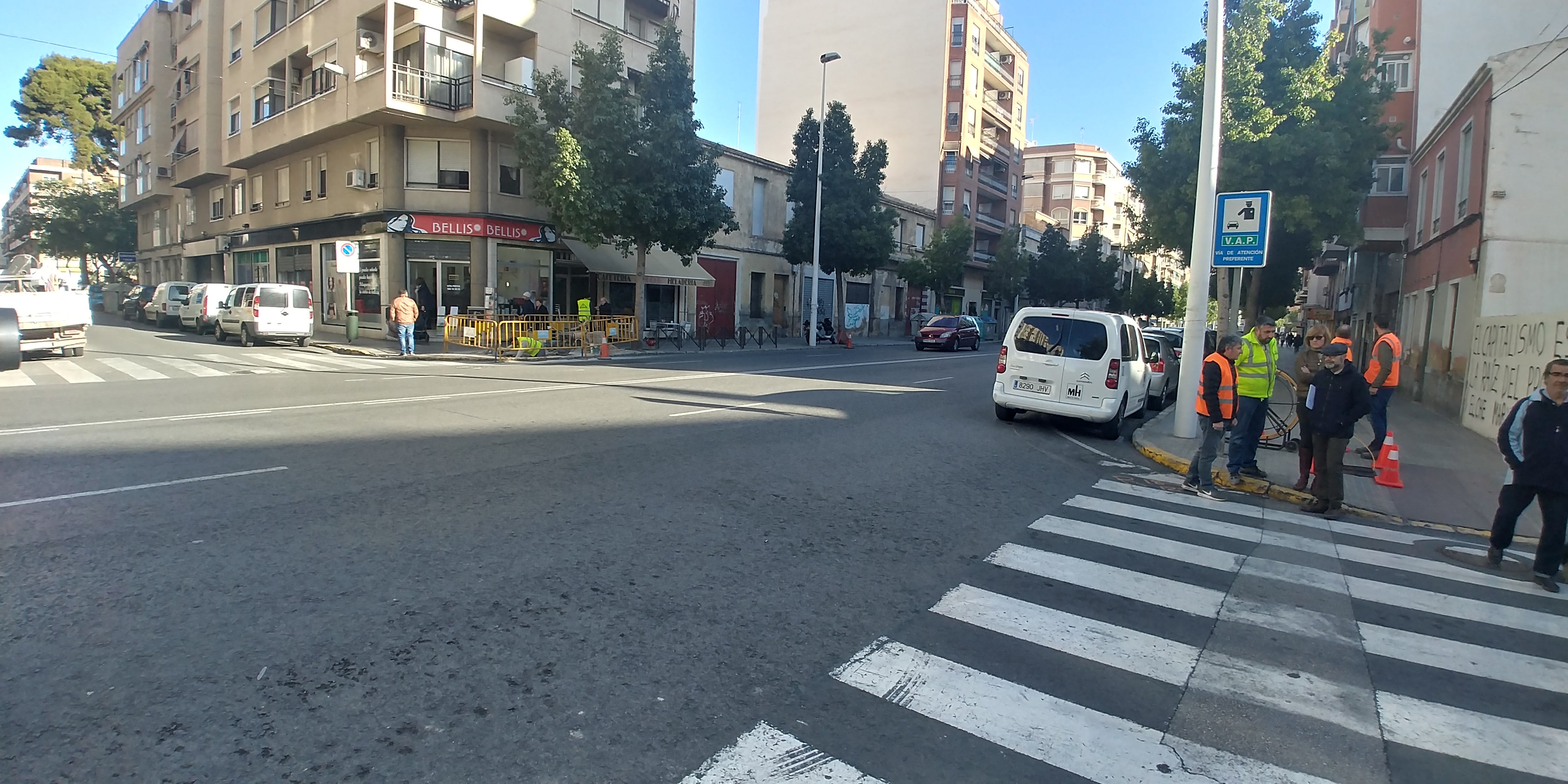 El Ayuntamiento de Elche elimina dos puntos negros de tráfico en la ciudad con la instalación de semáforos El Ayuntamiento de Elche elimina dos puntos negros de tráfico en la ciudad con la instalación de semáforos