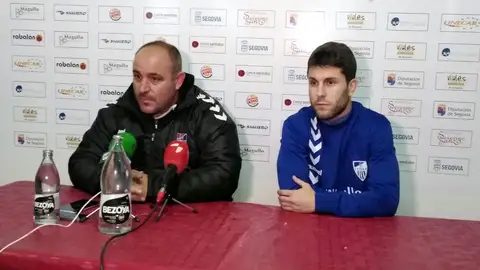 El entrenador de la Gimnástica Segoviana y Manu en rueda de prensa El entrenador de la Gimnástica Segoviana y Manu en rueda de prens