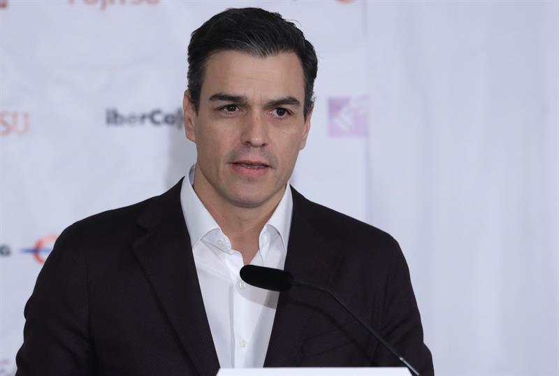 Sánchez ve "hartazgo" en los catalanes por el debate sobre la investidura vía 'Skype' de Puigdemont Sánchez ve "hartazgo" en los catalanes por el debate sobre la investidura vía 'Skype' de Puigdemont