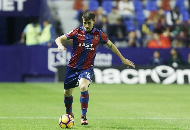 Sergio Postigo: "Las palabras de Morales tuvieron repercusión pero todo se solucionó al día siguiente" Sergio Postigo: "Las palabras de Morales tuvieron repercusión pero todo se solucionó al día siguiente"