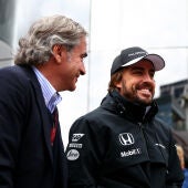 Carlos Sainz, con Fernando Alonso