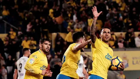 Jonathan Viera celebra un gol Jonathan Viera celebra un gol