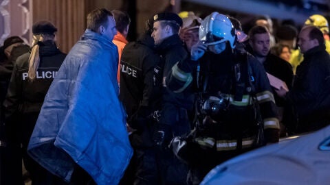 Afectados por el incendio en un hotel en Praga