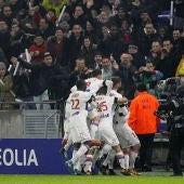El Lyon gana al PSG