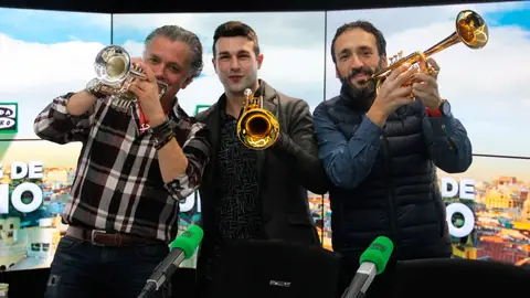 El trompetista Manuel Blanco, José Manuel Zapata y Juan Ramón Lucas El trompetista Manuel Blanco, José Manuel Zapata y Juan Ramón Lucas