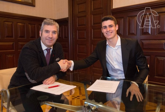 Kepa: "Ha habido propuestas, pero lo mejor para mí era seguir en el Athletic" Kepa: "Ha habido propuestas, pero lo mejor para mí era seguir en el Athletic"