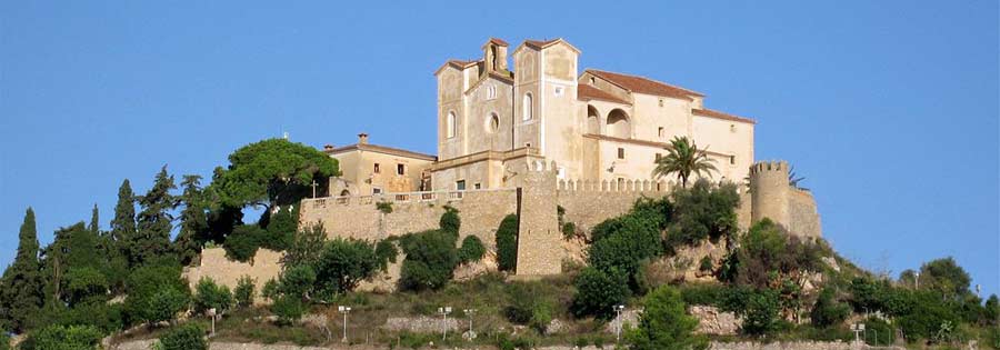 Un juzgado declara que las murallas de Sant Salvador de Artà son propiedad de la Iglesia Un juzgado declara que las murallas de Sant Salvador de Artà son propiedad de la Iglesia
