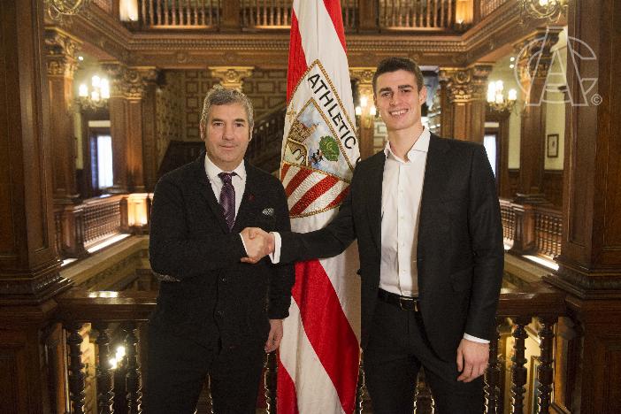 Oficial: Kepa Arrizabalaga renueva con el Athletic Club hasta 2025 con una cláusula de 80 millones de euros Oficial: Kepa Arrizabalaga renueva con el Athletic Club hasta 2025 con una cláusula de 80 millones de euros