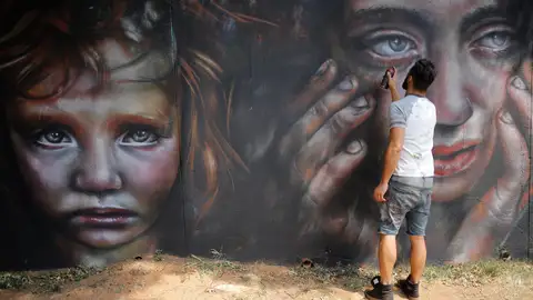 Arte urbano (22/01/2018) Grafiti sobre las mujeres y el paso del tiempo