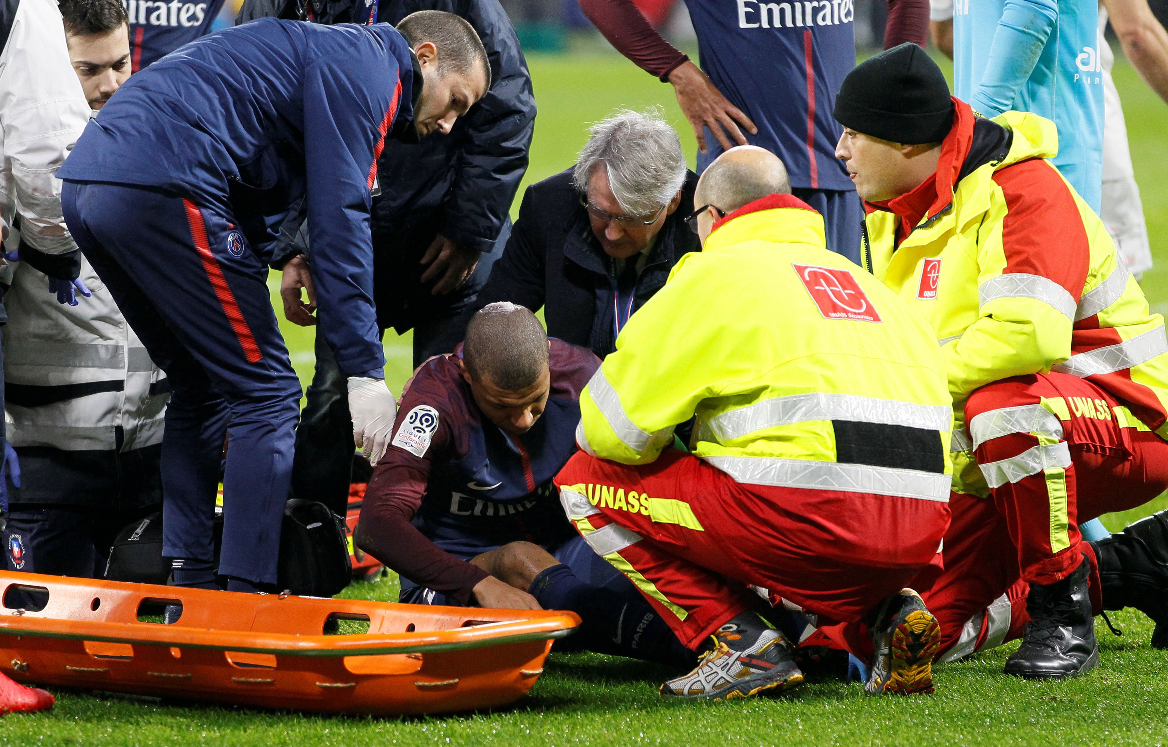 Mbappé tranquiliza a los seguidores del PSG: "Estoy bien, sin rencor para Lopes" Mbappé tranquiliza a los seguidores del PSG: "Estoy bien, sin rencor para Lopes"