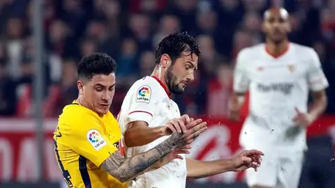 Giménez, defensa del Atlético de Madrid. Giménez, defensa del Atlético de Madrid.