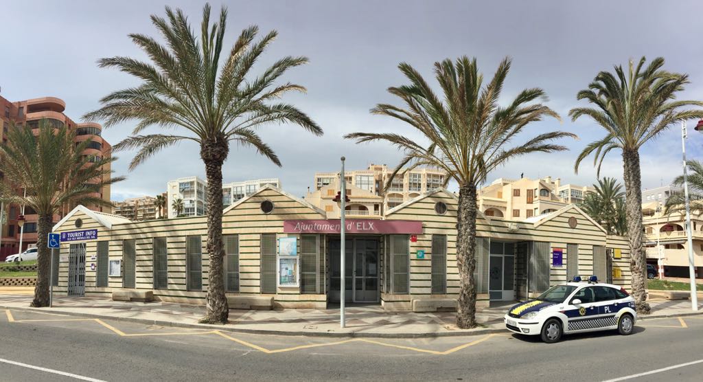 Vecinos de Arenales del Sol recogen 800 firmas para reclamar un centro social Vecinos de Arenales del Sol recogen 800 firmas para reclamar un centro social