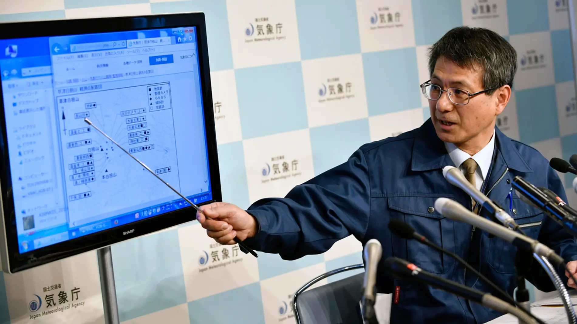 El director de la División de Vulcanología de la Agencia Meteorológica de Japón, Makoto Saito