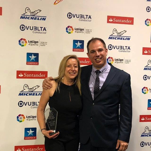 Pochola Hernández recoge el título de campeona de España en Madrid Pochola Hernández recoge el título de campeona de España en Madrid