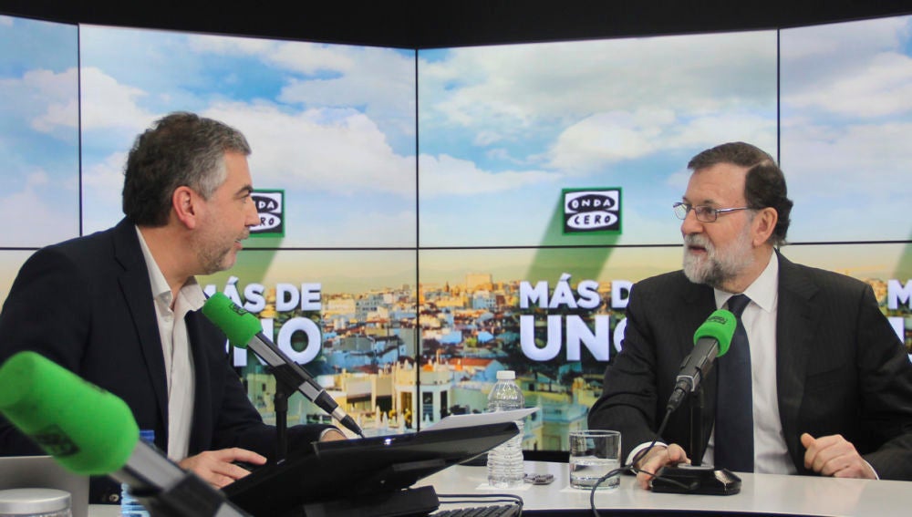 Carlos Alsina y Mariano Rajoy en Más de uno