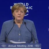 Merkel advierte contra el proteccionismo de Trump: "¿Hemos aprendido de la Historia o no?"