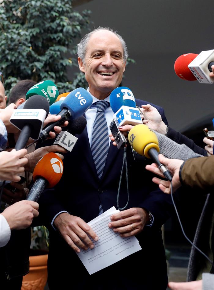 La Fiscalía estudiará si investiga a Camps cuando acaben las declaraciones de la Gürtel La Fiscalía estudiará si investiga a Camps cuando acaben las declaraciones de la Gürtel