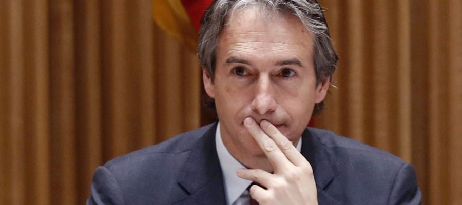 El ministro de Fomento, Íñigo de la Serna, durante su comparecencia El ministro de Fomento, Íñigo de la Serna, durante su comparecencia