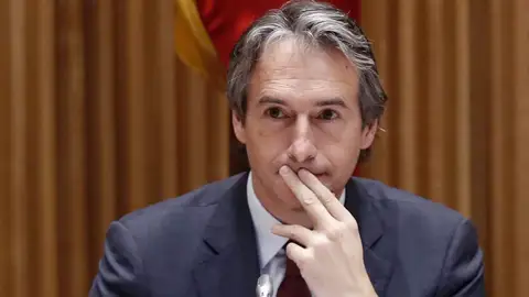 El ministro de Fomento, Íñigo de la Serna, durante su comparecencia El ministro de Fomento, Íñigo de la Serna, durante su comparecencia