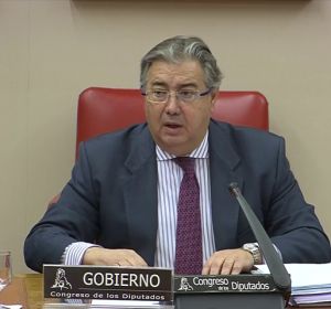 Zoido pide perdón a los afectados por el colapso de la AP-6 y asegura que las decisiones de Iberpistas "no fueron correctas" Zoido pide perdón a los afectados por el colapso de la AP-6 y asegura que las decisiones de Iberpistas "no fueron correctas"