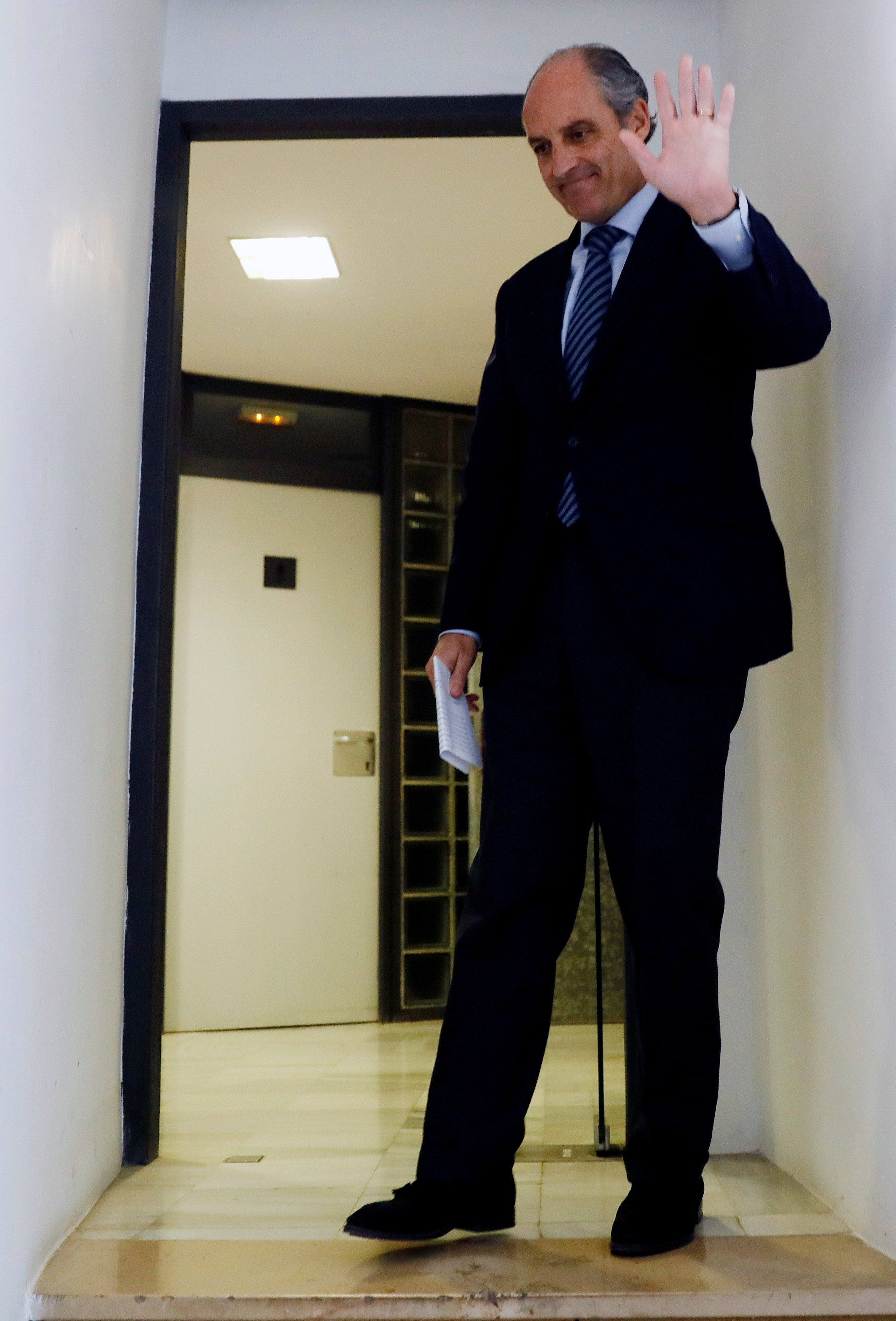 Personas Físicas: La "sorpresa" de Camps al escuchar a Costa Personas Físicas: La "sorpresa" de Camps al escuchar a Costa