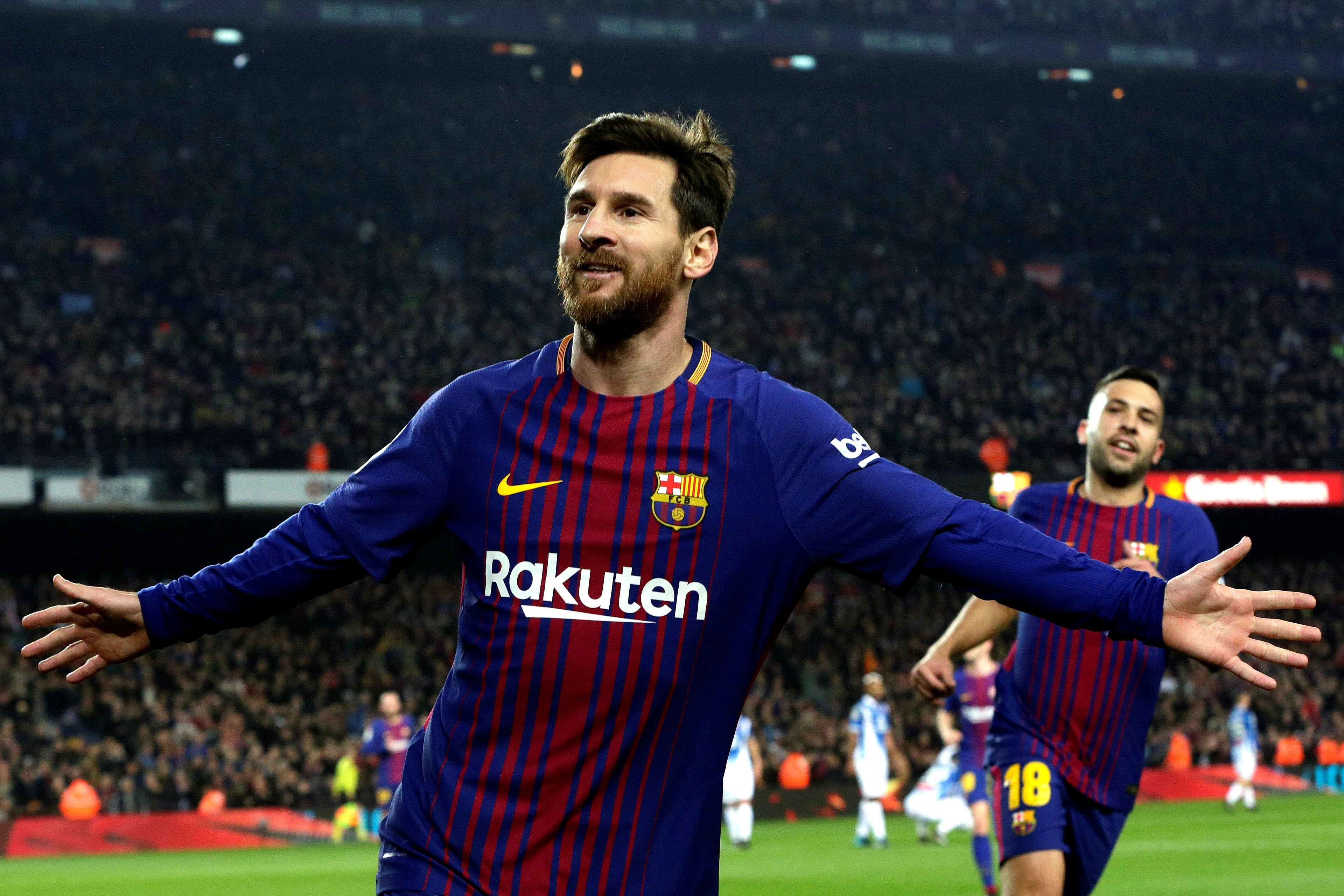Messi y Luis Suárez siguen en racha en la tabla del Pichichi con dos 'hat trick' de Ronaldo y Griezmann Messi y Luis Suárez siguen en racha en la tabla del Pichichi con dos 'hat trick' de Ronaldo y Griezmann