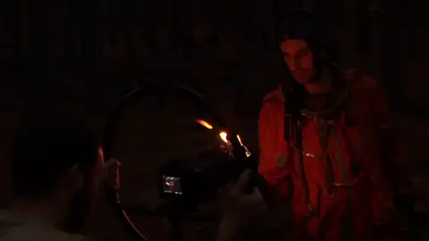 Amistades rotas, productoras arruinadas y la revolución del cine que no fue: 'El Cosmonauta' detrás de las cámaras Amistades rotas, productoras arruinadas y la revolución del cine que no fue: 'El Cosmonauta' detrás de las cámaras