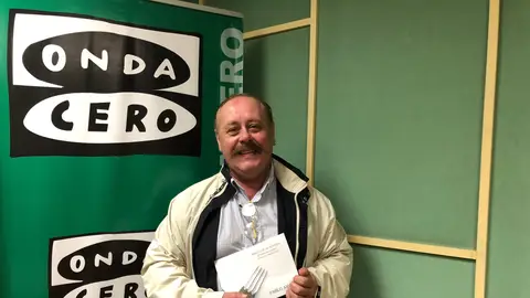 Pablo Amate nos presenta su nuevo libro 64 recetas para descubrir el mundo en Huércal-Overa